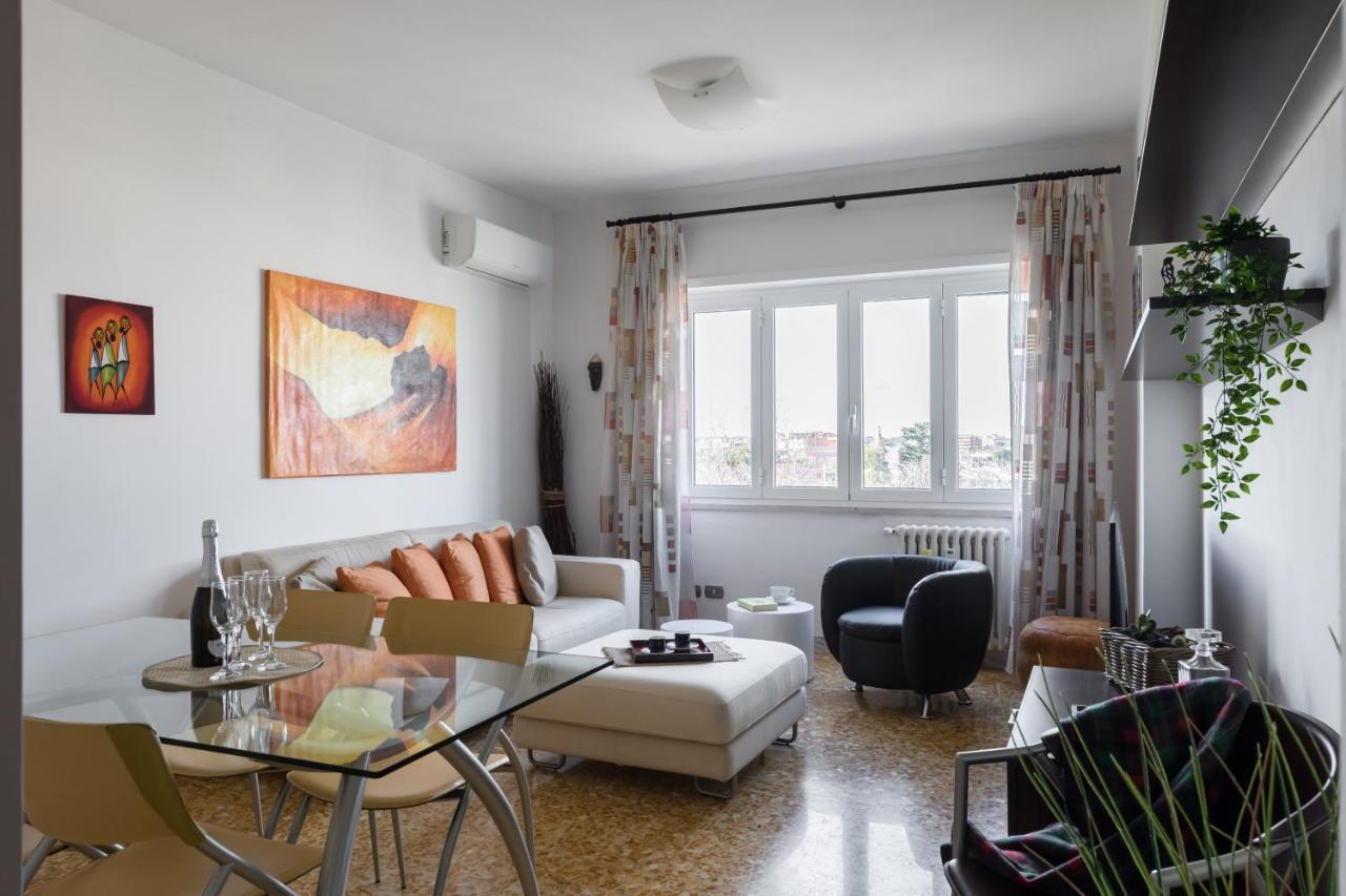 Amoretti Apartment, 6 Persone, 3 Camere, 2 Bagni, Balcone, Wi-Fi, Metro B Monti Tiburtini Рим Экстерьер фото