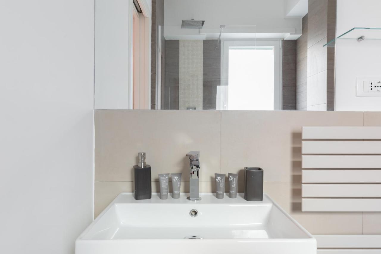 Amoretti Apartment, 6 Persone, 3 Camere, 2 Bagni, Balcone, Wi-Fi, Metro B Monti Tiburtini Рим Экстерьер фото